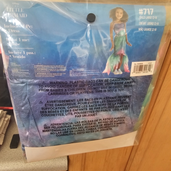 Girls costume - Picture 2 of 2